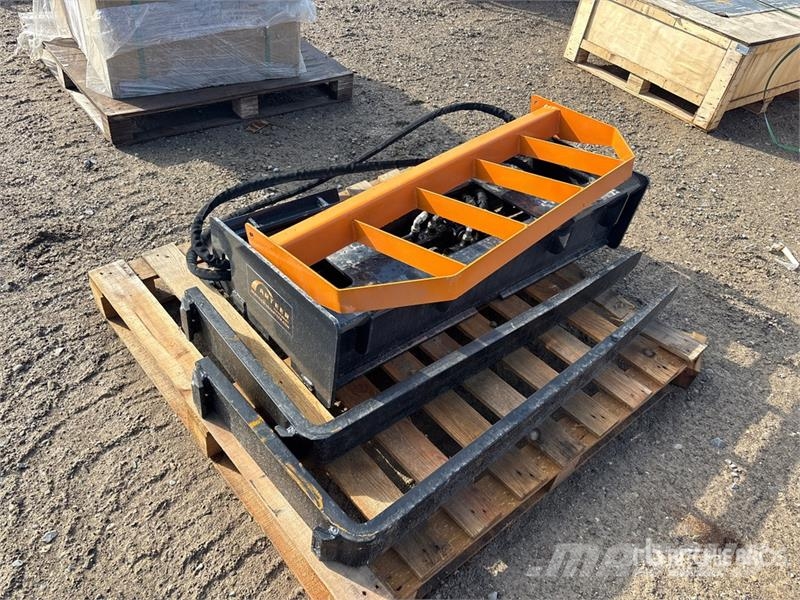 Arteer HPF-48L 48 in Hydraulic Skid Steer Forks (Unused) Gabeln