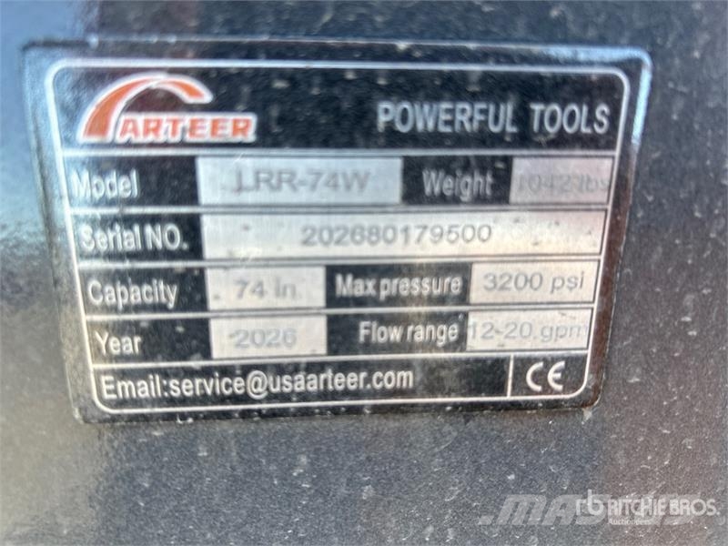 Arteer LRR-74W 74 in Skid Steer Landscape Rake (Unused) Rastrilladoras y rastrilladoras giratorias