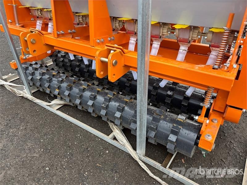 Arteer NSD-72W 72 in 3-Point & Skid Steer Seeder (Unused) مثاقيب