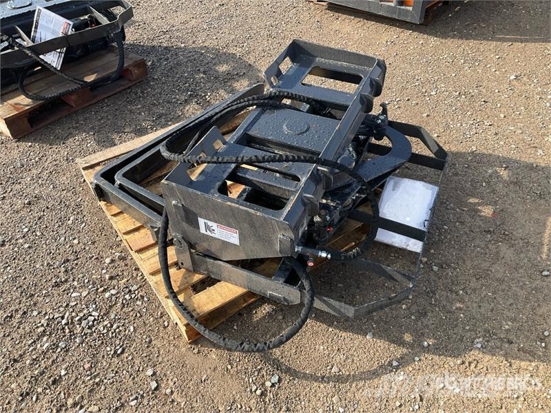 Arteer RPT-42L 60 in Rotating Hydraulic Skid Steer Forks Gabeln