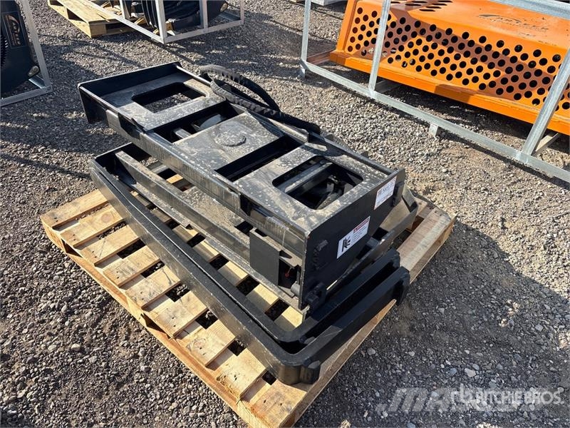 Arteer RPT-42L 60 in Rotating Hydraulic Skid Steer Forks  شوكات