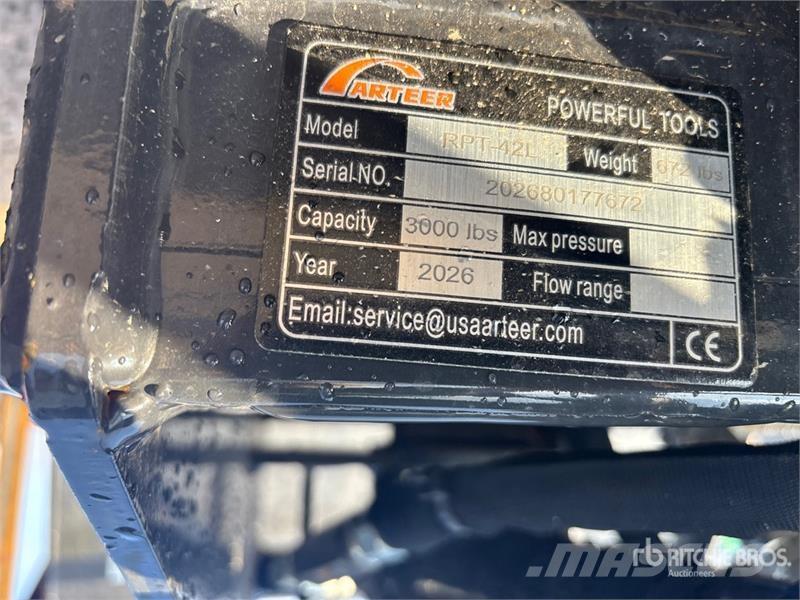 Arteer RPT-42L 60 in Rotating Hydraulic Skid Steer Forks Gabeln