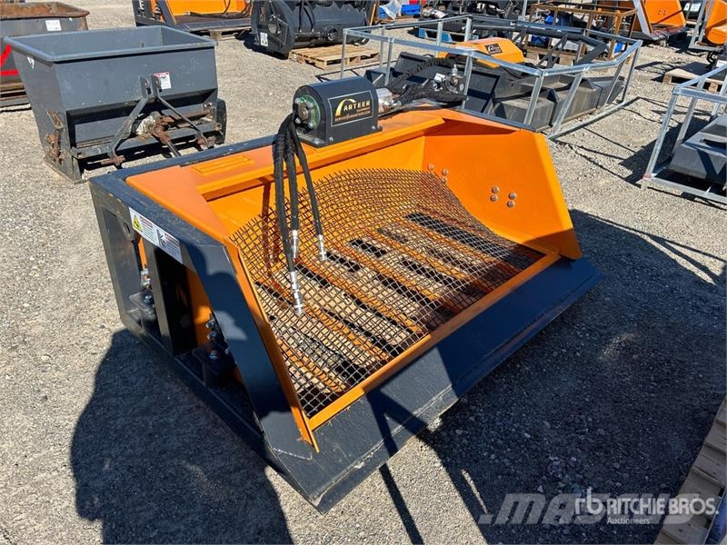Arteer SB-72W 72 in Skid Steer Screening Bucket (Unused) Baldes crivo