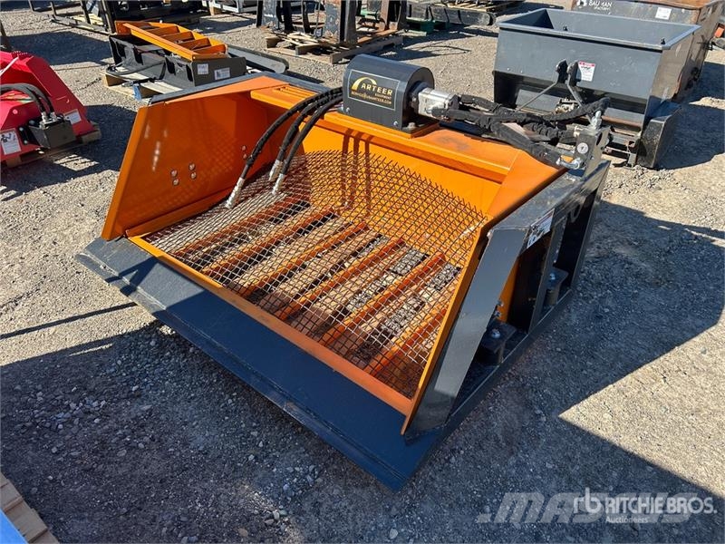 Arteer SB-72W 72 in Skid Steer Screening Bucket (Unused) Baldes crivo
