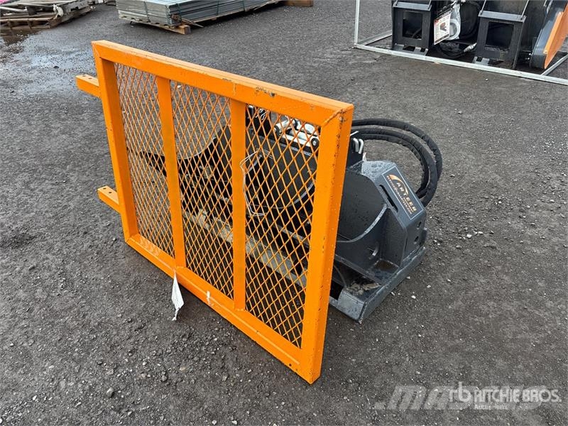 Arteer SS-15000G 15000 lb Skid Steer Logging Winch (Unuse Други компоненти