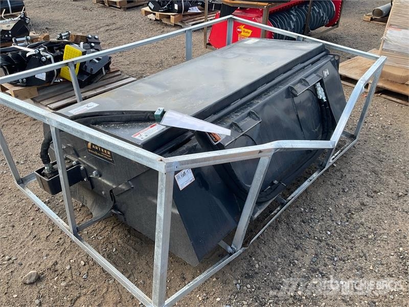 Arteer SS-72W 72 in Skid Steer Sweeper (Unused) Навесные щетки