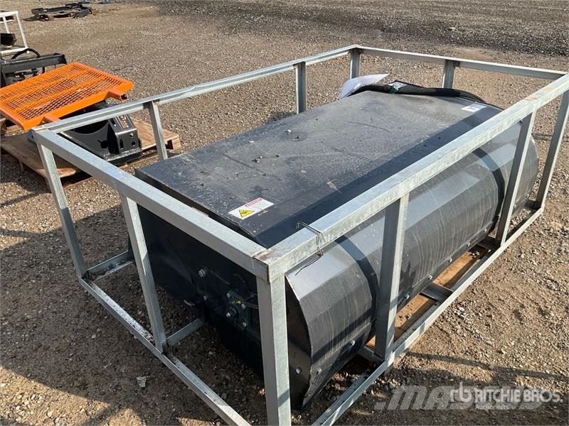 Arteer SS-72W 72 in Skid Steer Sweeper (Unused) Навесные щетки