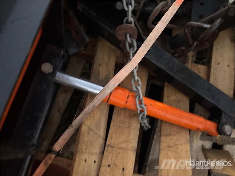 Artic 8 ft Snow Plow Snežne daske i plugovi