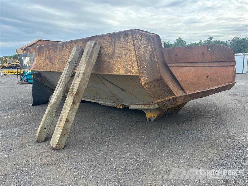  Articulated Dump Truck Body - Fits Cat 740B Drugi deli