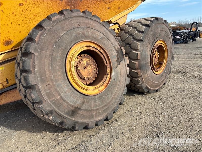  Articulated Dump Truck Body - Fits Cat 740B Otros componentes