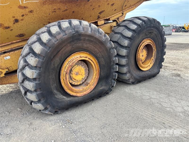  Articulated Dump Truck Body - Fits Cat 740B Otros componentes