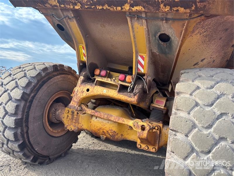  Articulated Dump Truck Body - Fits Cat 740B Otros componentes