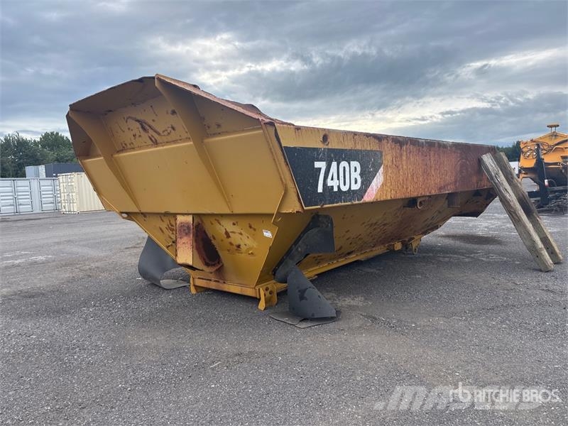  Articulated Dump Truck Body - Fits Cat 740B Drugi deli