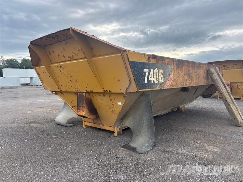  Articulated Dump Truck Body - Fits Cat 740B Drugi deli