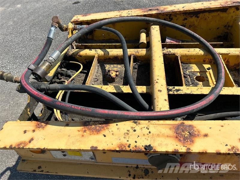 Aspen 50 ton Tri/A Removable Gooseneck Lowboy Trailer 平板拖车