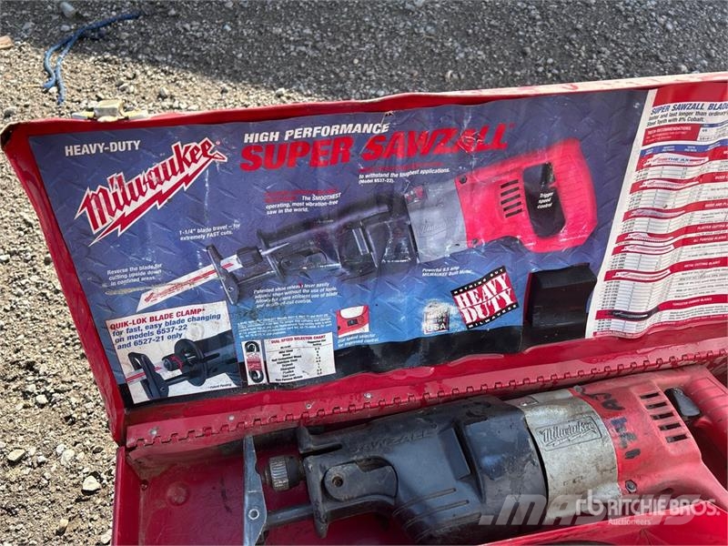  Assortment of (2) Sawmills and (1) Breaker مكونات أخرى