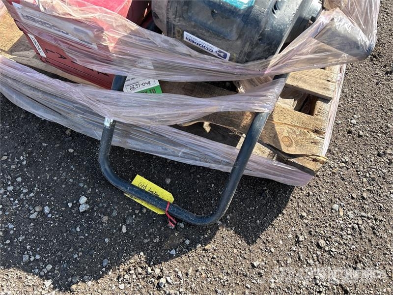 Assortment of (2) Sawmills and (1) Breaker مكونات أخرى