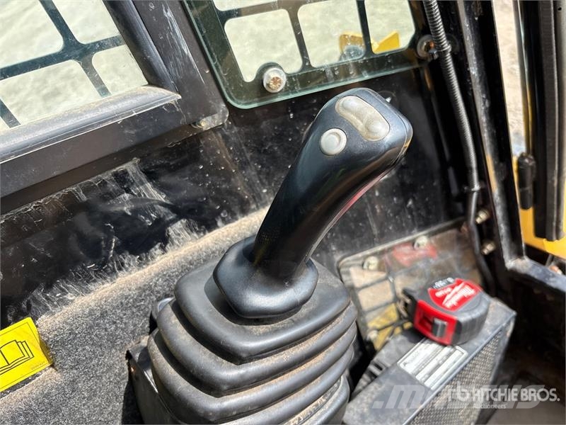 ASV RT25 Compact Track Loader Ładowarki burtowe
