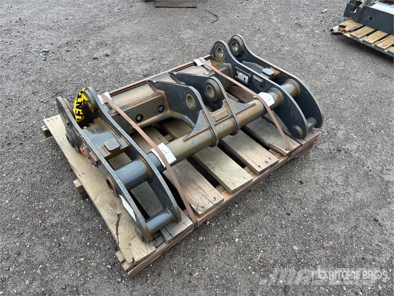  Atelier RF WA150/ARC01 Wheel Loader Quick Coupler  Gradbeništvo - drugo