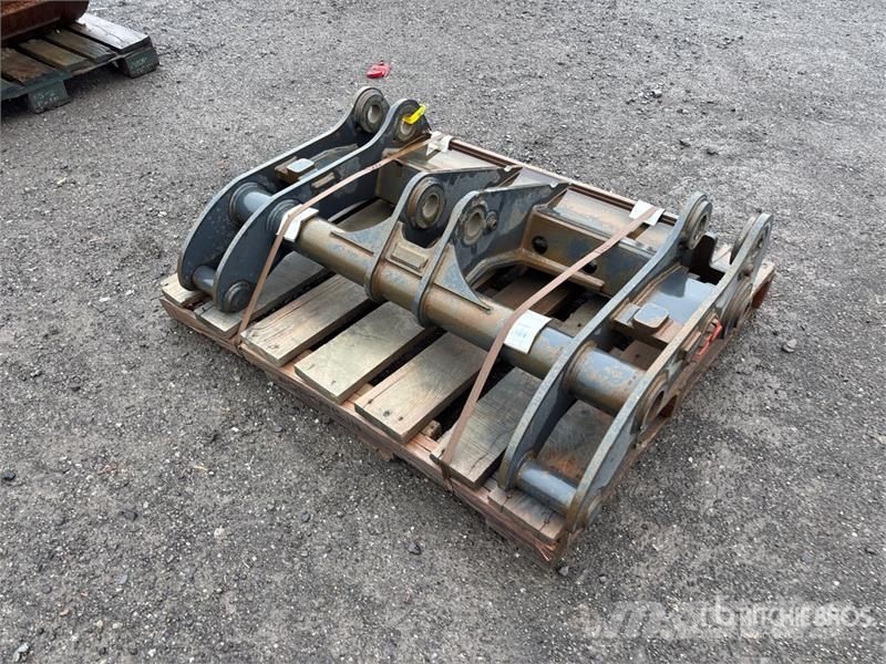  Atelier RF WA150/ARC01 Wheel Loader Quick Coupler  Gradbeništvo - drugo