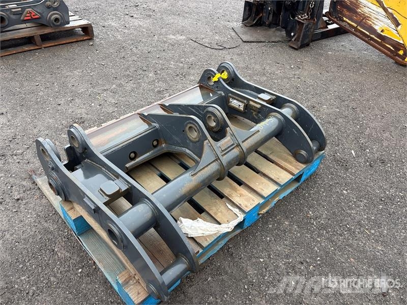  Atelier RF Wheel Loader Quick Coupler - Fits Komat Gradbeništvo - drugo
