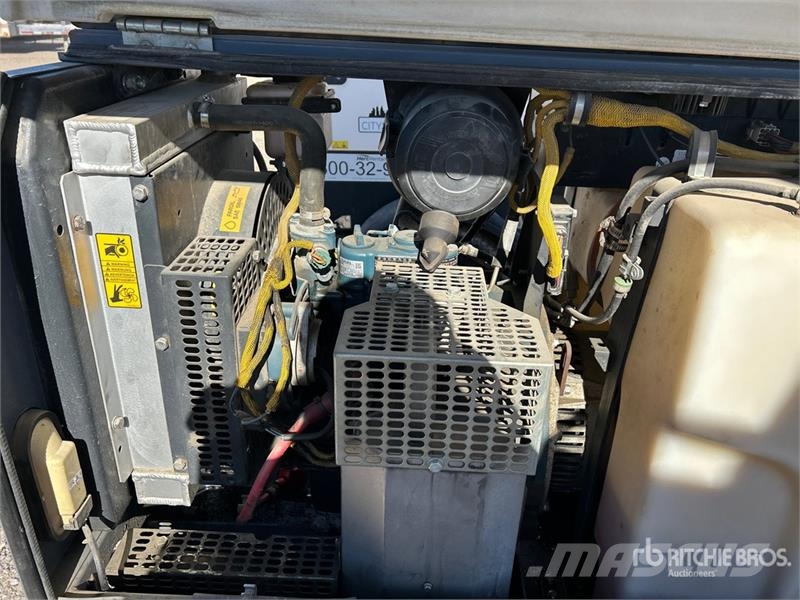 Atlas Copco HiLight V5+ 2.8 kW Light Tower ライトタワー