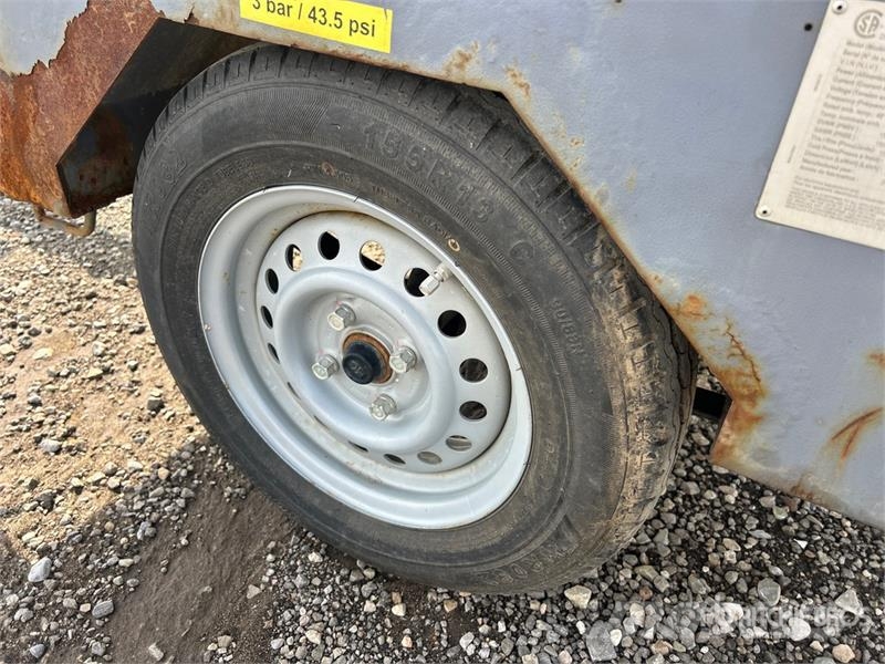 Atlas Copco V4 Πύργοι προβολέων
