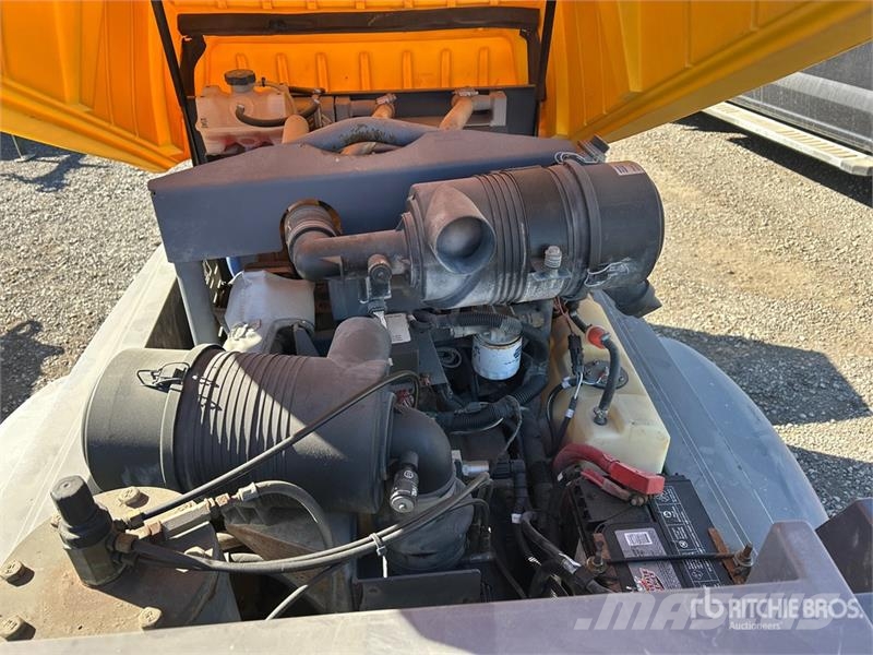 Atlas Copco XAS 185 KD 185 CFM MOBILE Air Compressor Kompresori