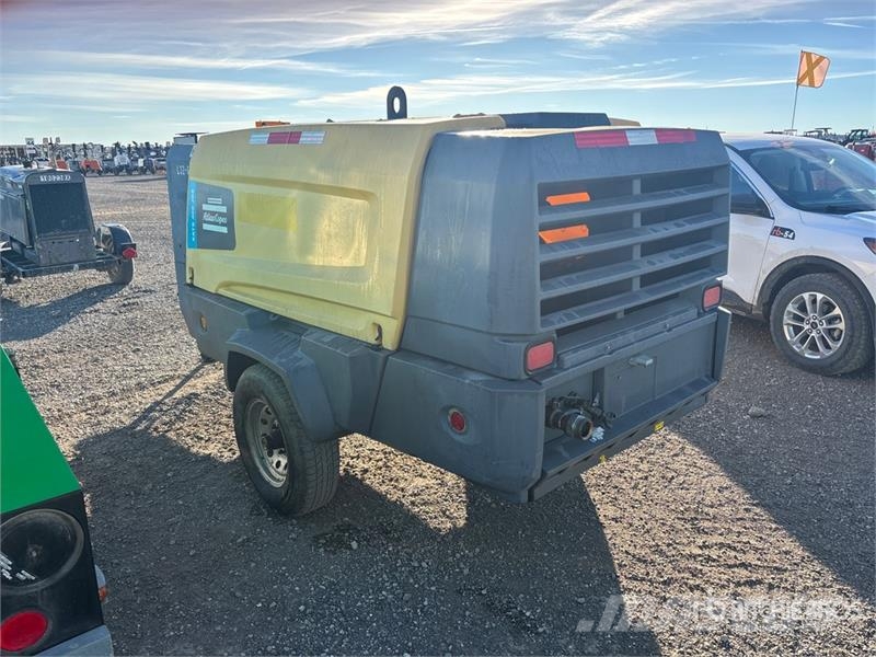 Atlas Copco XATS 400 JD FT4 400 CFM Mobile Mobile Air Compress مكابس