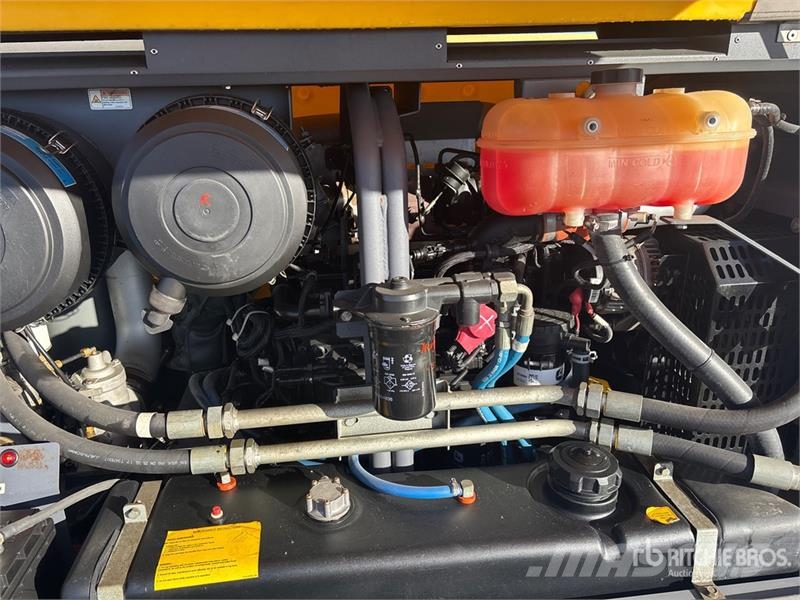 Atlas Copco XATS 400 JD FT4 400 CFM Mobile Mobile Air Compress مكابس