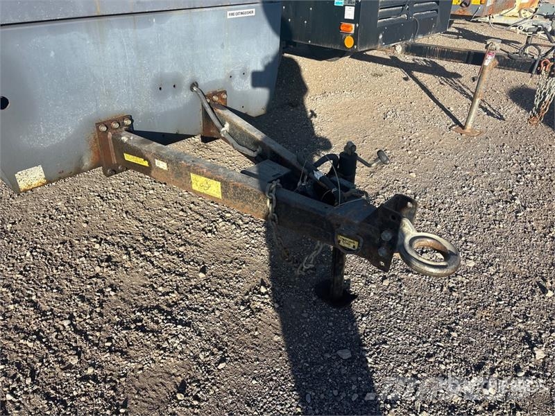Atlas Copco XATS 400 JD FT4 400 CFM Mobile Mobile Air Compress مكابس