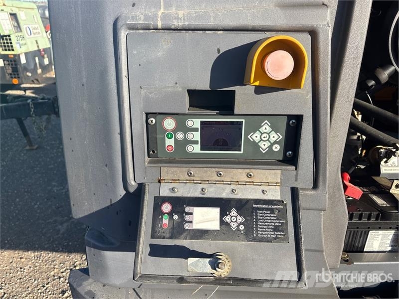 Atlas Copco XATS 400 JD FT4 400 CFM Mobile Mobile Air Compress مكابس