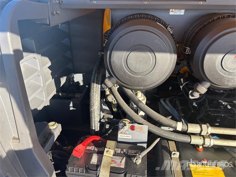 Atlas Copco XATS400JDFT4 Mobile Air Compressor コンプレッサー