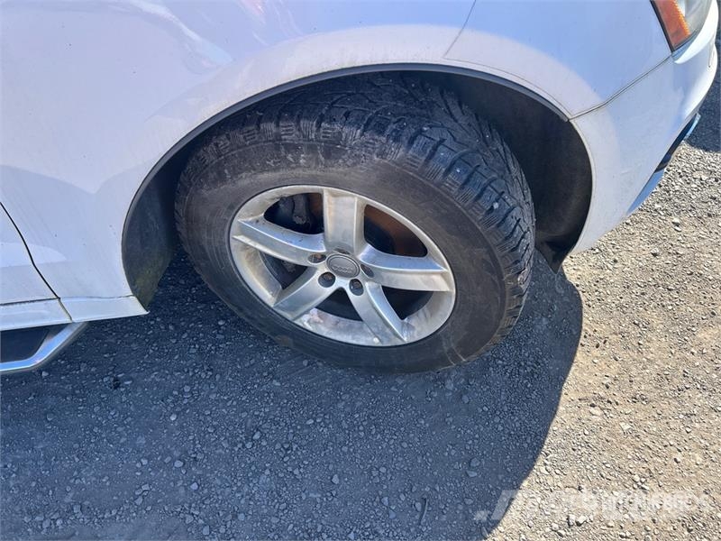 Audi Q5 AWD SUV (Inoperable) Cars