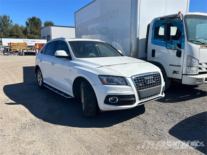 Audi Q5 AWD SUV (Inoperable) Cars