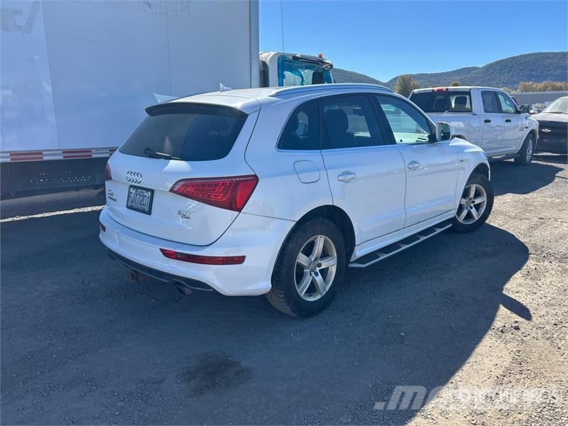 Audi Q5 AWD SUV (Inoperable) Cars