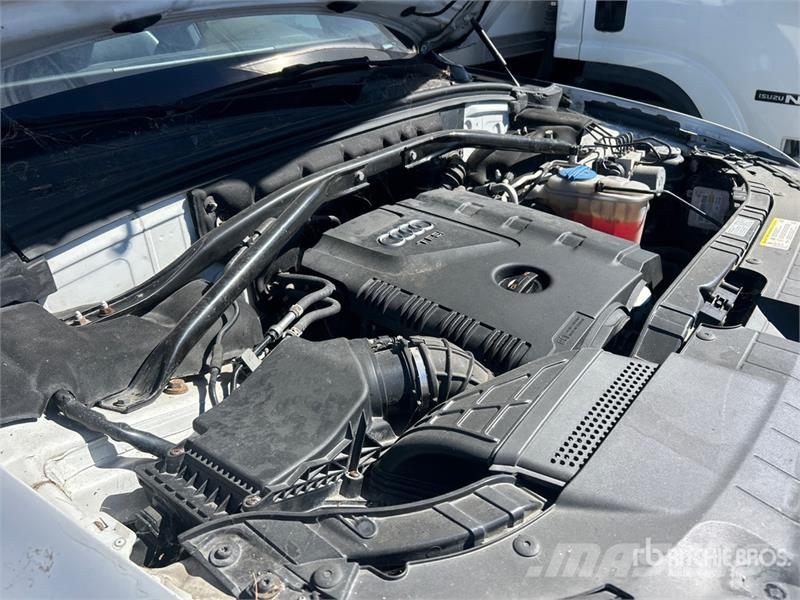 Audi Q5 AWD SUV (Inoperable) Cars