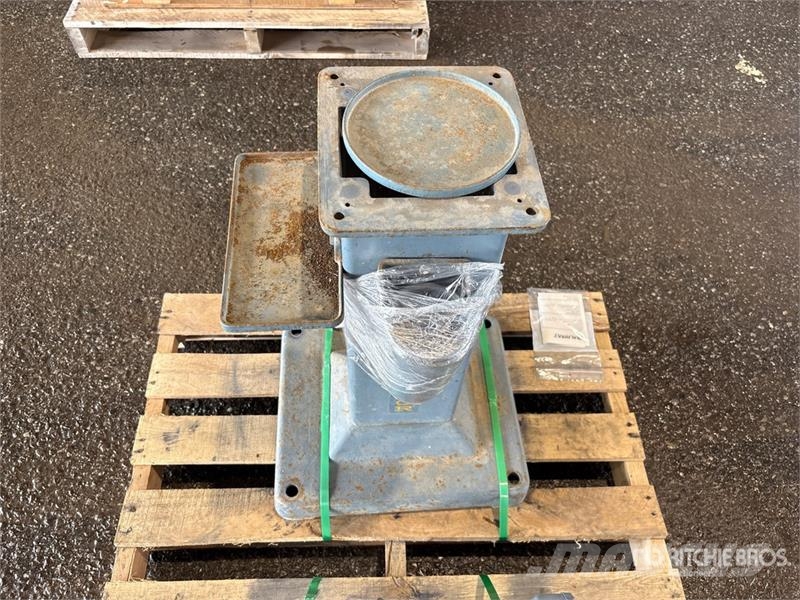 Baldor 8107WD Pedestal Buffer/Grinder Other components