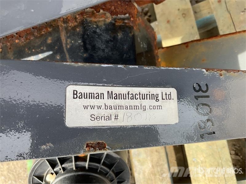  Bauman 1140P Salt Spreader - Fits Tractor Разстилачки на пясък и сол