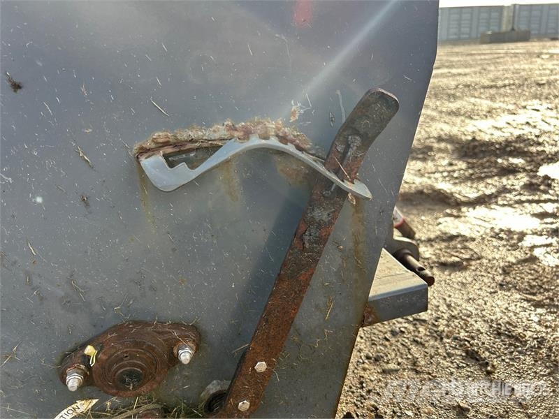  Bauman Salt Spreader Zand- en zoutstrooimachines