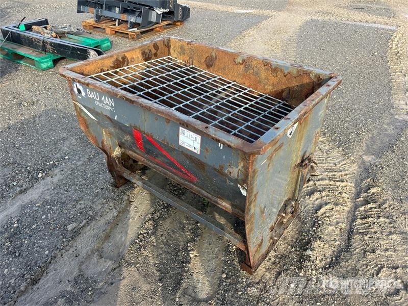  Bauman Salt Spreader Zand- en zoutstrooimachines