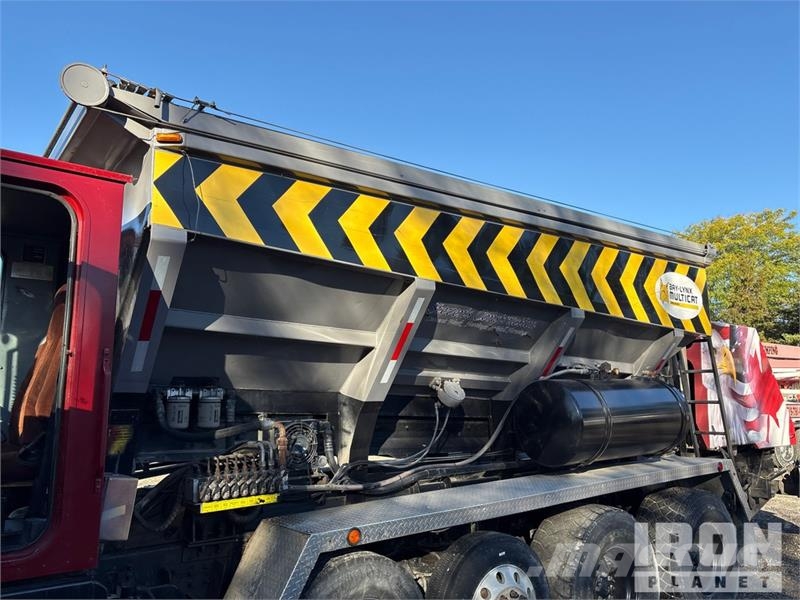 Bay-Lynx Multi Cat on Phoenix 12x4 Stone Spreader 加气混凝土生产设备/制砖机