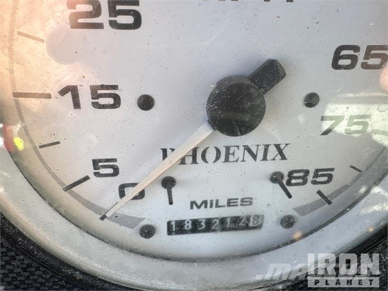 Bay-Lynx Multi Cat on Phoenix 12x4 Stone Spreader 加气混凝土生产设备/制砖机