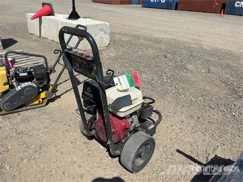 Be Profess B4013HCS Pressure Washer (Inoperable) Máquinas ligeiras de lavagem a pressão