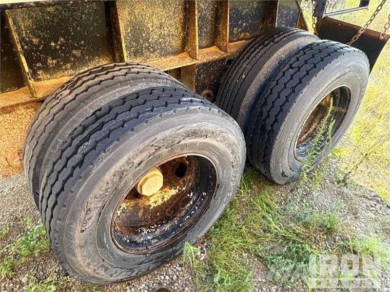  Beauroc 22 ft T/A End Dump Trailer Kipper