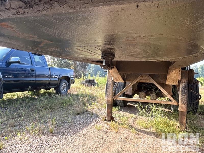  Beauroc 22 ft T/A End Dump Trailer Kipper