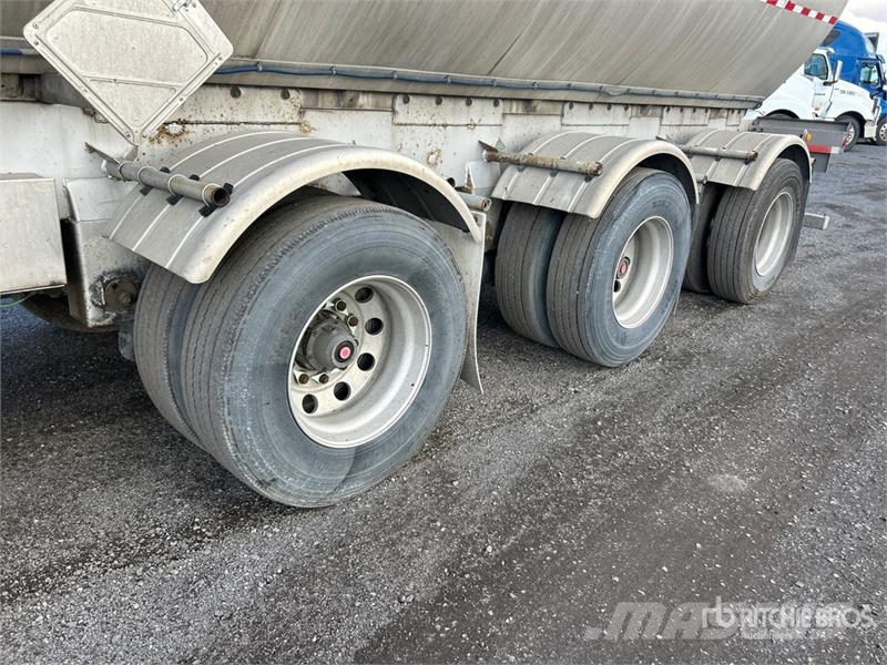 Bedard 46000 46000 L Quad/A Tanker Trailer Tanktrailere
