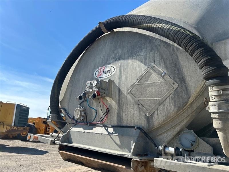 Bedard Quad/A Pneumatic Bulk Trailer Muut perävaunut