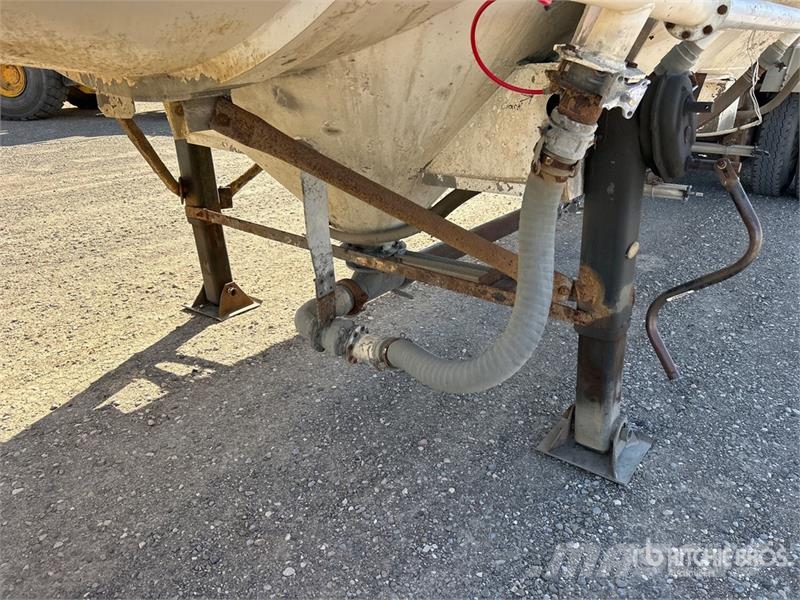 Bedard Tri/A Pneumatic Bulk Trailer Muut perävaunut