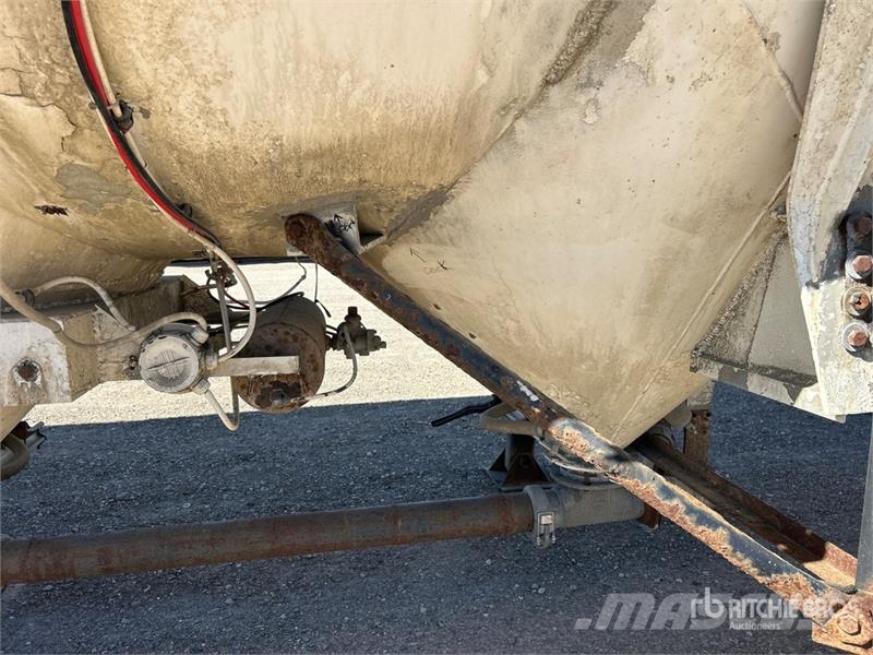 Bedard Tri/A Pneumatic Bulk Trailer Muut perävaunut